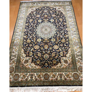 Artistic Pure Silk Handloomed Rug